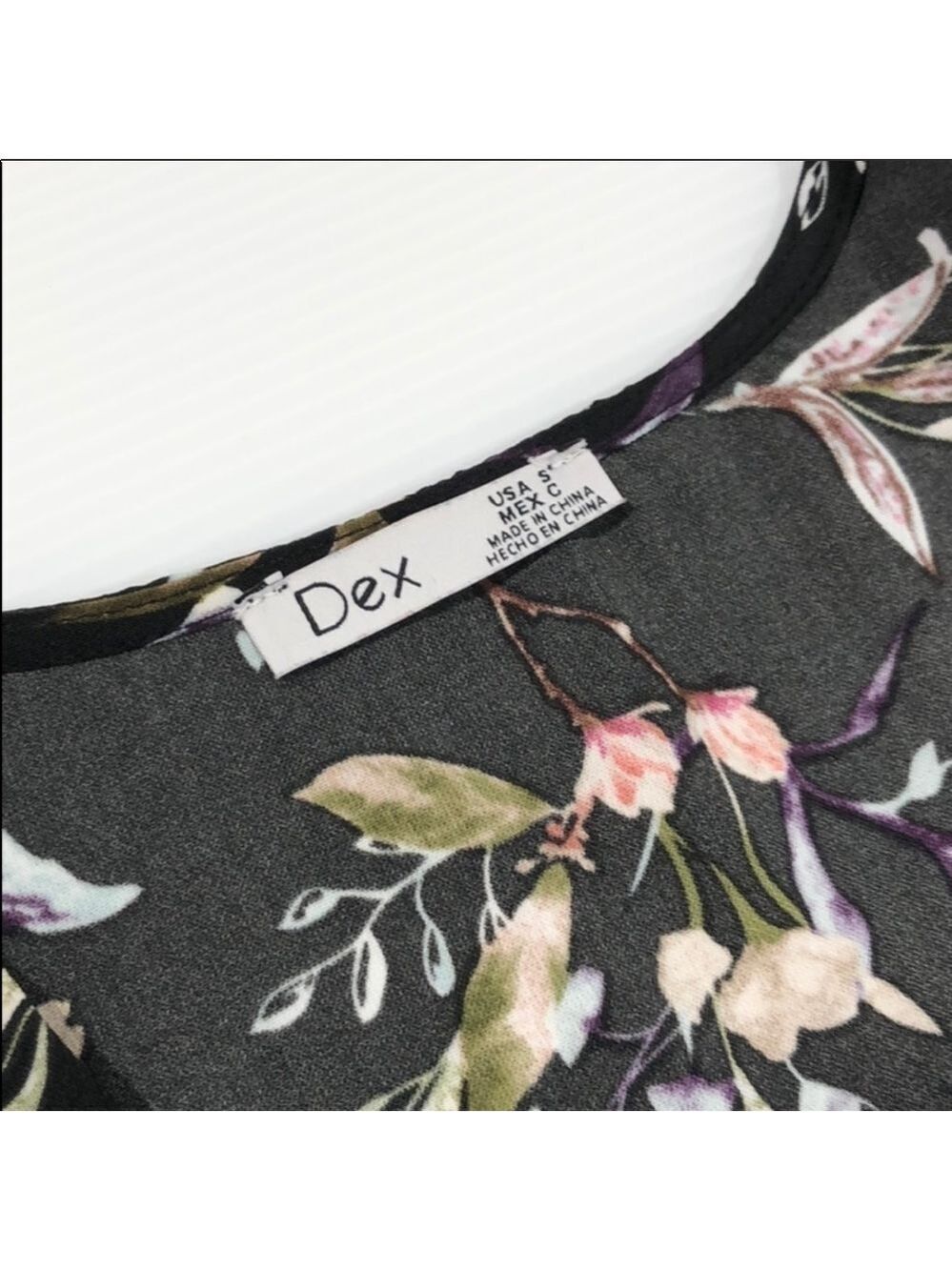 Dex Bell Sleeve Blouse V-Neck Black Floral - Picture 10 of 14